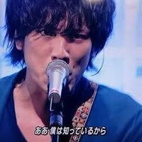 画像にあるbacknumberの清水依与吏さんがお使いになっているギター Yahoo 知恵袋