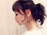 女性の後れ毛男性の方に質問です 下の写真のような くるんとした女性の後れ Yahoo 知恵袋