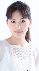 綾瀬はるかさんは３１歳に見えますか 早生まれの今年３１歳だそうです 同窓 Yahoo 知恵袋