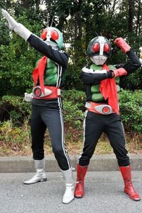 仮面ライダーの首に巻いているスカーフ が欲しいんですけど この Yahoo 知恵袋