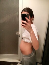 こんにちは もうすぐ妊娠6ヶ月の初産の妊婦です このお腹 Yahoo 知恵袋