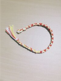 このミサンガ手首につけたいんですけど 付け方教えてくださ Yahoo 知恵袋