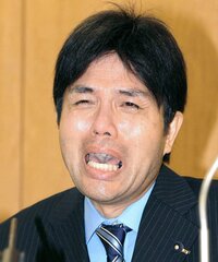 佐藤記者はどんな質問して野々村竜太郎を泣かせた 全ての出張は必要なもの Yahoo 知恵袋