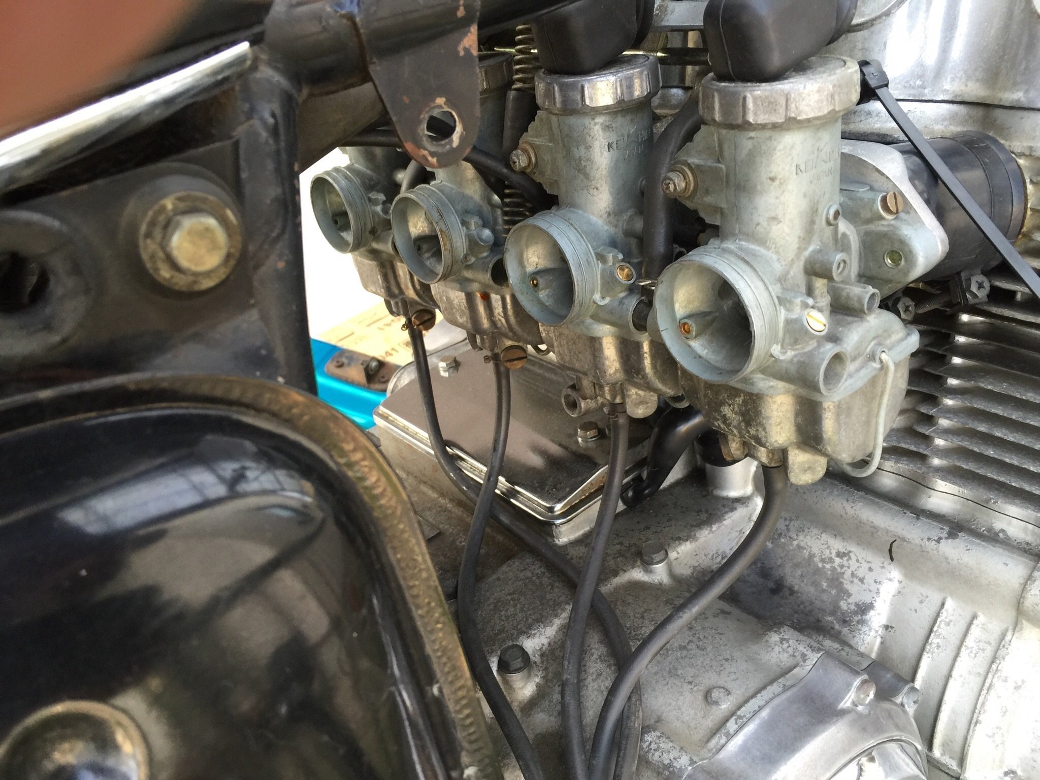 CB750fourk4を乗っています。先日キャブがつまり、自分... - Yahoo!知恵袋