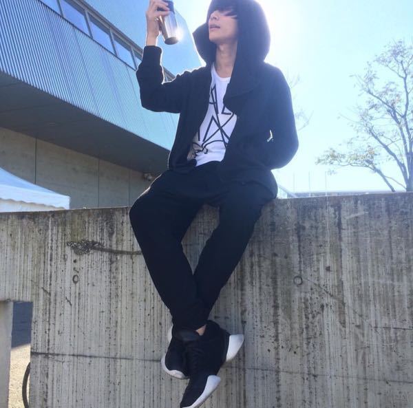 ［Alexandros］川上洋平#room665 パーカー A_Alexandros_YK17471-scaled-