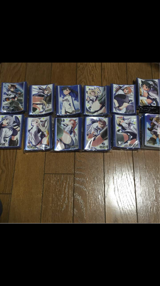 メルカリの梱包についてです！ - トレカにスリーブをつけ、硬質ケース