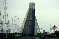 急な坂で軽自動車にデブのオッサンが４人乗っていたとしたら 坂は登れますか Yahoo 知恵袋