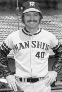 昔 阪神タイガースで活躍したマイク ラインバックは 凄いバッタ Yahoo 知恵袋