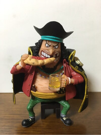 ワンピースの一番くじの下位賞の黒ひげフィギュアです 顔は似ていますか こ Yahoo 知恵袋