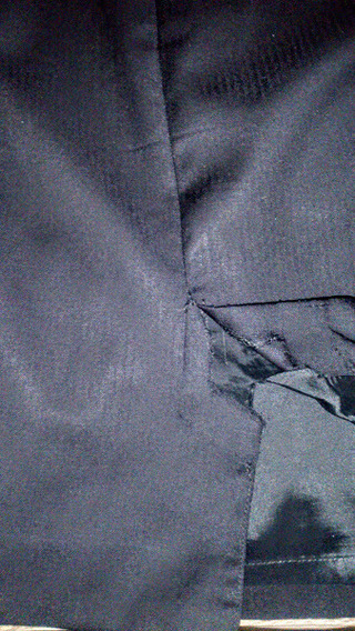 ほつれた後ろスリットを自分で直す方法 コイン50枚 ウールのスーツ生 Yahoo 知恵袋