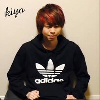 ゲーム実況者のキヨさんが着てるadidasのパーカーが欲しいんですが こ Yahoo 知恵袋