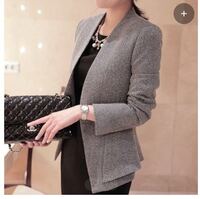 このジャケットは 卒園式や入学式にありですか 中は深い色 Yahoo 知恵袋