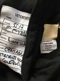 Vetements ヴェトモン について質問させて下さい ヴェト Yahoo 知恵袋