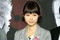 女優の宮崎あおいの鼻って おかしくないですか ぜんぜん普通に見えま Yahoo 知恵袋