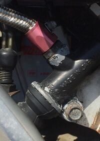 ブレーキフルードを良く拭き取らず垂れてシリンダー周りの塗装が浮 Yahoo 知恵袋