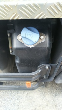 17プロフィアに乗っている者なのですが 排気ブレーキ2段階あ Yahoo 知恵袋