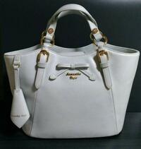 サマンサベガって高級志向なの なんか素材が安っぽい Cmで誤魔化してる商 Yahoo 知恵袋