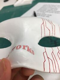 乾いたアクリル絵の具の上から白のポスカを塗った場合 下地のアクリル絵の具の Yahoo 知恵袋