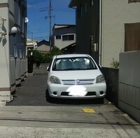 現在私が住んでいるアパートについて このように駐車場でもない場所に唯一の出入 教えて 住まいの先生 Yahoo 不動産