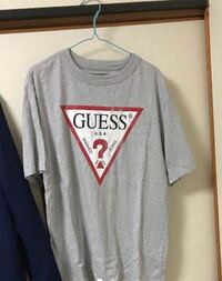 Guessのtシャツはなぜ流行ってるんですか 背景には90年代ブームがあ Yahoo 知恵袋