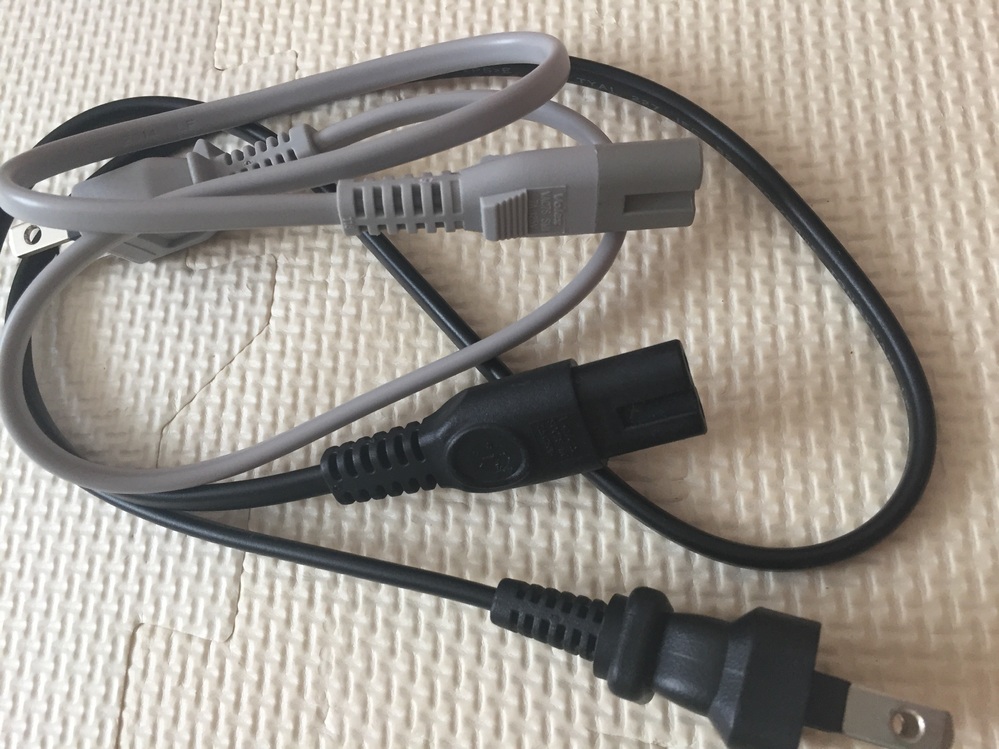 脱毛器ケノンの白い電源コードは違うやつでもいいんですか？専用です