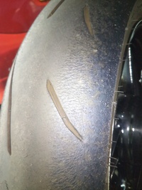 サーキットでのタイヤの減り方について教えてください Cbr25 Yahoo 知恵袋