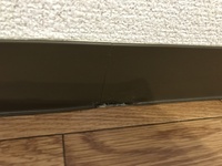 賃貸です 壁と床に隙間が空いてます 塞ぐには何を使ったら目立た Yahoo 知恵袋