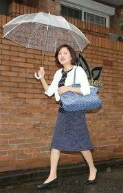 三田寛子さんの会見について このお洋服 とっても素敵だと思ったのですが Yahoo 知恵袋