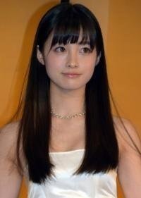 雰囲気美人などでなく美形過ぎる人だと作り物みたいな 不自然な顔に見える事 Yahoo 知恵袋