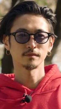 インディードのcmで窪塚洋介がおでこに乗せているサングラスはど Yahoo 知恵袋