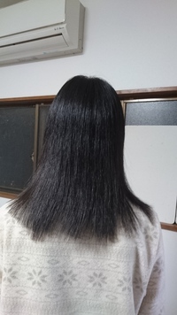 髪型についての質問です 段がついているロングヘアーと段のつい Yahoo 知恵袋