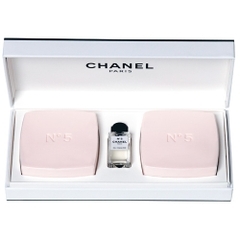 高校生です クリスマスに彼女に贈るプレゼントを考えているの Yahoo 知恵袋