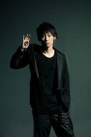 Uverworldのtakuya さんみたいに小顔になる方法を教えてくだ Yahoo 知恵袋