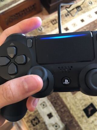 Ps4のサイコブレイク2の操作で L3ボタン押し込みでダッシュ Yahoo 知恵袋