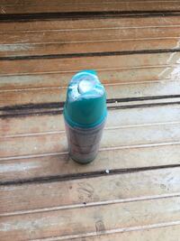 スプレー缶のガス抜きをしていて 噴射音は聞こえなくなったのですが振る Yahoo 知恵袋