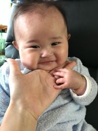 よく笑う赤ちゃんは やはり両親がいつも笑顔なのでしょうか 子育 Yahoo 知恵袋