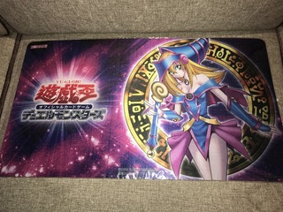 遊戯王プレイマット ブラックマジシャンガールのプレイマットを入手したの Yahoo 知恵袋