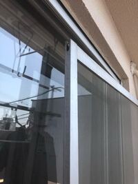 網戸外れてつけれません W 付け方教えて下さい これ 上で Yahoo 知恵袋