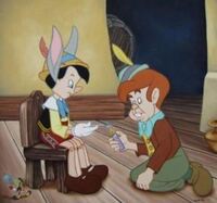 ディズニーの映画ピノキオに出てくるキャラクター ピノキオと一緒に タ Yahoo 知恵袋