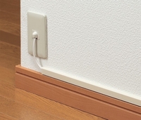 写真の壁下の茶色い部分の建築資材の名称を教えて下さい 壁と床の Yahoo 知恵袋