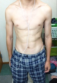 今の自分です 筋トレし始めて半年です 主に自重どのような筋トレをした方が Yahoo 知恵袋