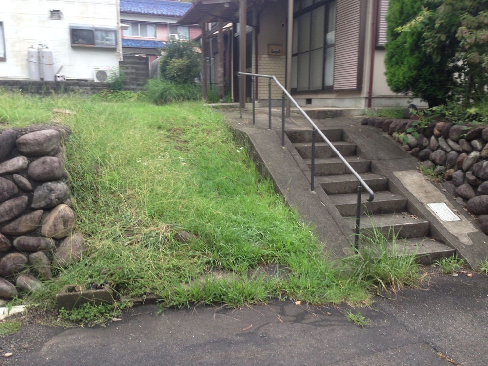 駐車場造成の勾配について教えてください 写真をご覧ください 現 Yahoo 知恵袋