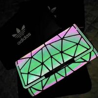 adidasの公式ショップで欲しい商品が取り置き注文ならできるとの adidasの公式ショップで欲しい商品が取り置き注文ならできるとの