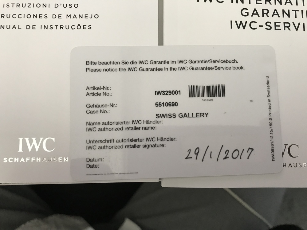 s*3様 ⭐️外箱ギャランティーカード付【美品】 IWC メンズ腕時計 Iwcの腕時計購入を考えています。ギャランティーカードの写真を
