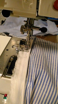 緊急 生地の厚みであがらないワンピースのコンシールファスナーの Yahoo 知恵袋