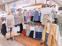 韓国で こんな感じの服がたくさん欲しいのですが梨大か高速バスタ Yahoo 知恵袋