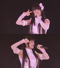 下の画像は釘宮理恵 仕事とはいえ４０近くでこの衣装は大変ですね 大 Yahoo 知恵袋