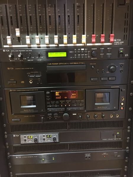 TOA株式会社のDP-M3(ディジタルオーディオプロセッサ)の機種で『W