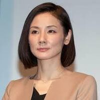 吉田羊さんって 人気あるのですか おばさんだけど Yahoo 知恵袋