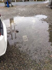 月極で借りている駐車場ですが雨の日に水溜りがひどいです 管理会 Yahoo 知恵袋